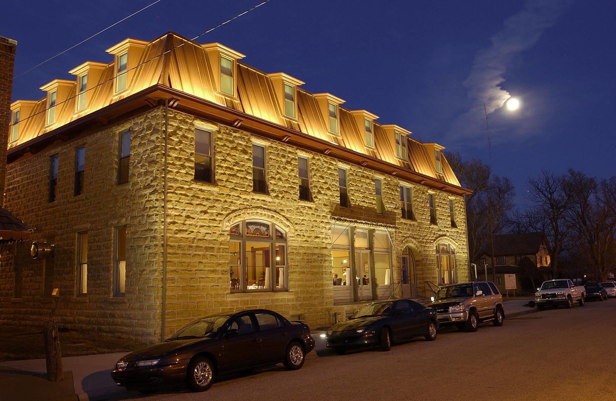 Midland Railroad Hotel Wilson Extérieur photo